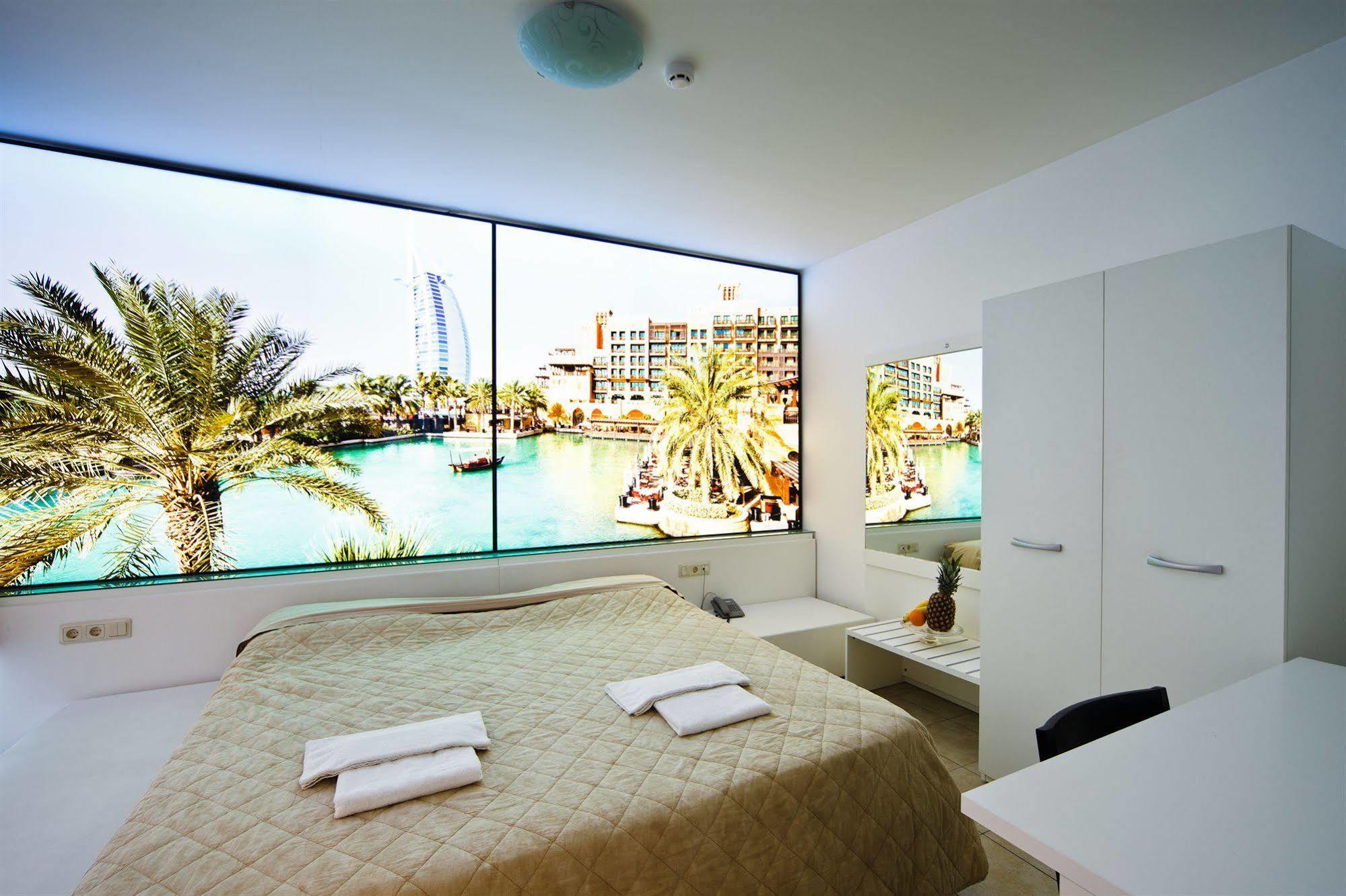 Autosole Hotell 4*